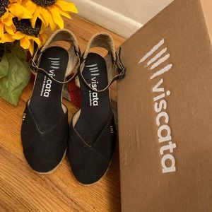 SOLD‼️ Viscata Wedge sandals